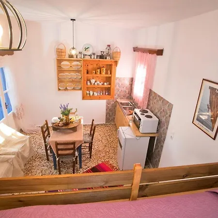 Petroula Apartman *
