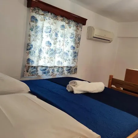 Petroula Apartman Emboriósz
