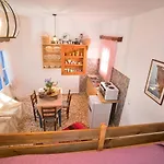 Petroula Apartment *