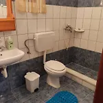 Petroula Apartment *