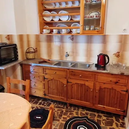 Petroula * Emboriósz