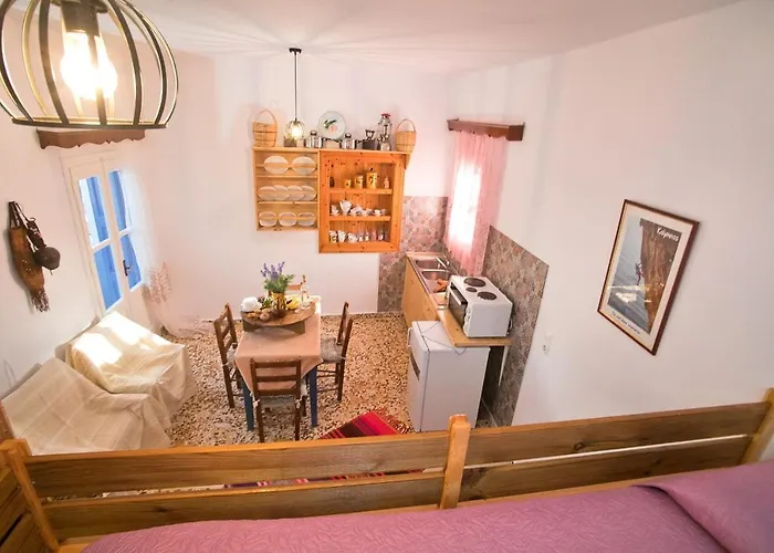 Petroula Apartamento *