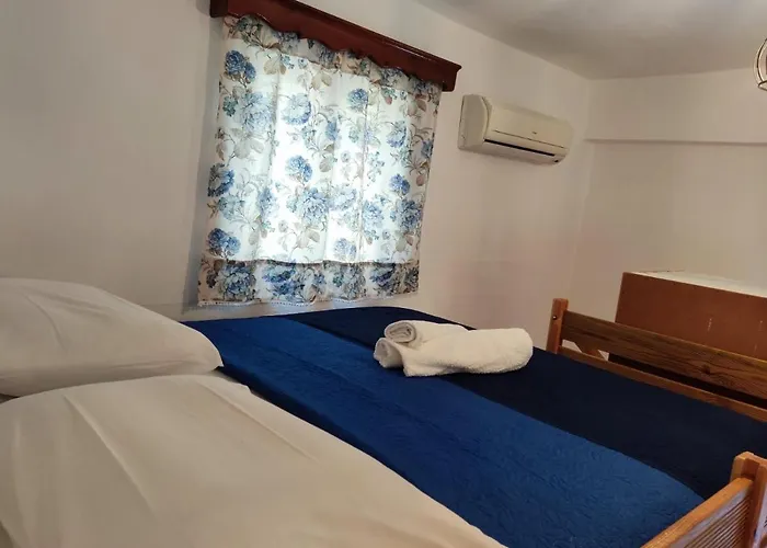 Petroula شقة Emborios