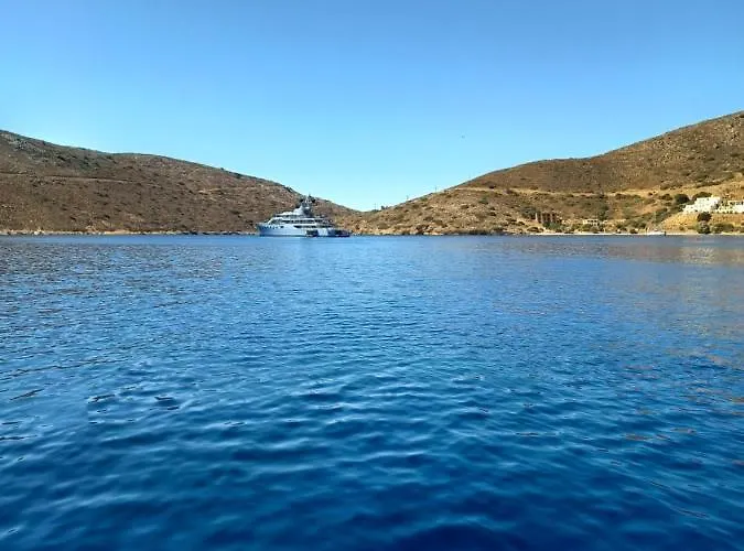 Petroula Emborios